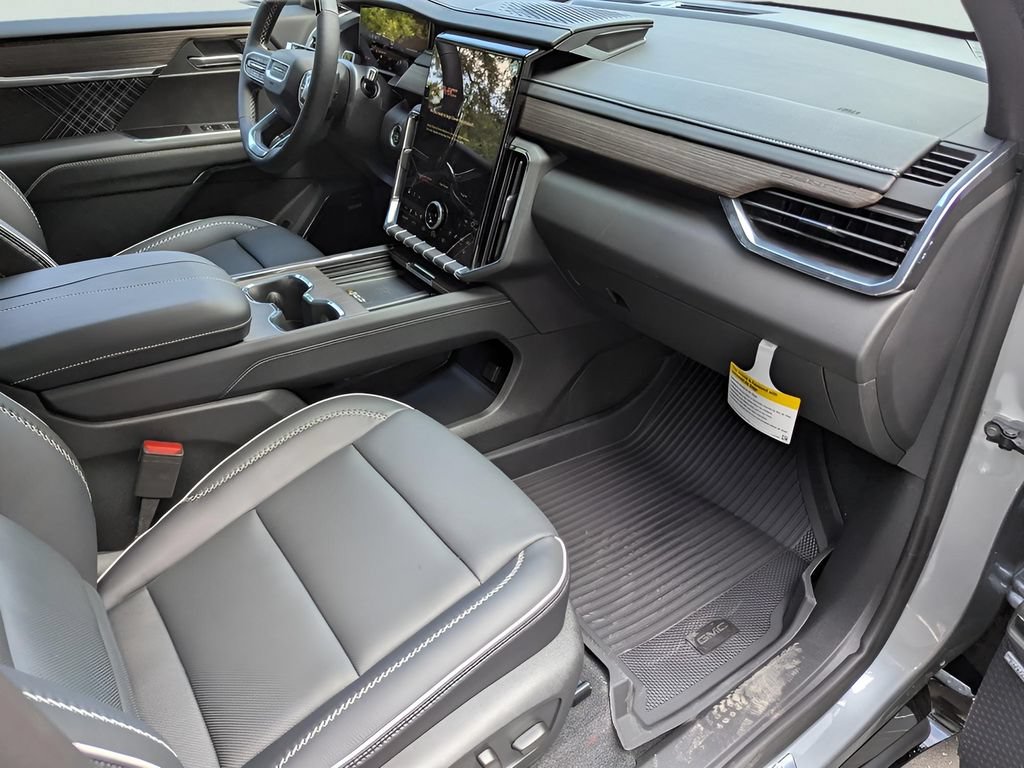 New 2026 GMC Acadia Denali w/ Super Cruise Package FWD image 18