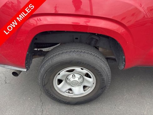 Used 2018 Toyota Tacoma SR w/ SR Convenience Package RWD image 26