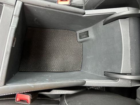 Used 2024 Volkswagen Atlas SE image 28