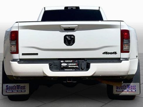 Used 2024 RAM 3500 Big Horn w/ Night Edition AWD/4WD image 5