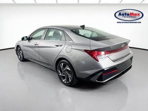 Used 2024 Hyundai Elantra Limited FWD image 6