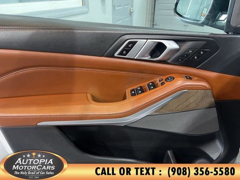 Used 2019 BMW X5 xDrive50i w/ M Sport Package image 20