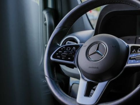 Used 2021 Mercedes-Benz Sprinter 2500 image 53