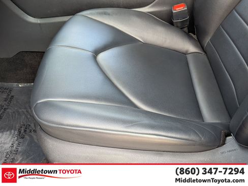 Certified 2024 Toyota Highlander XLE image 15