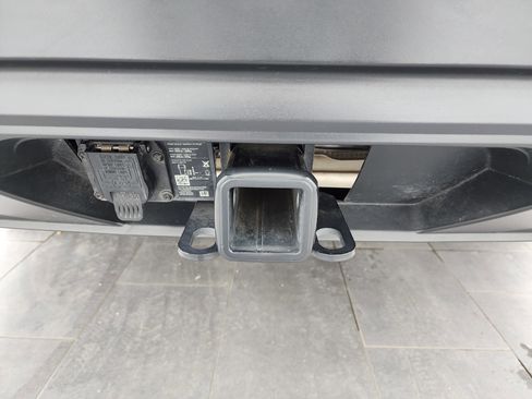 Used 2025 Volkswagen Atlas SE image 29