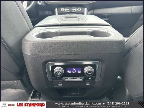 Used 2024 GMC Yukon XL SLT w/ SLT Premium Package image 17