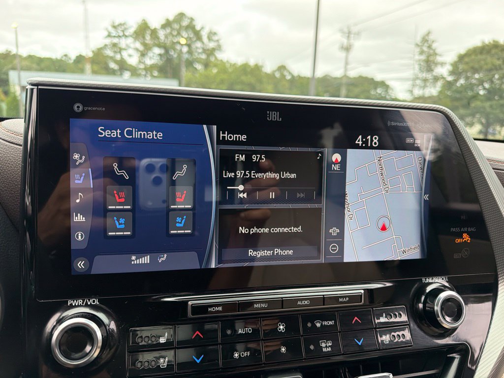 Used 2022 Toyota Highlander Platinum AWD/4WD image 11