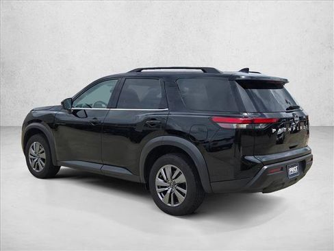 Used 2025 Nissan Pathfinder SV AWD/4WD image 8