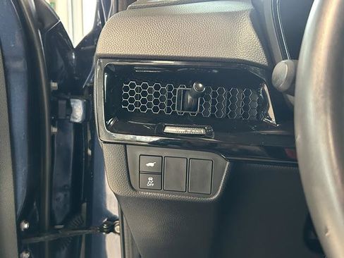 Used 2024 Honda CR-V EX-L image 19