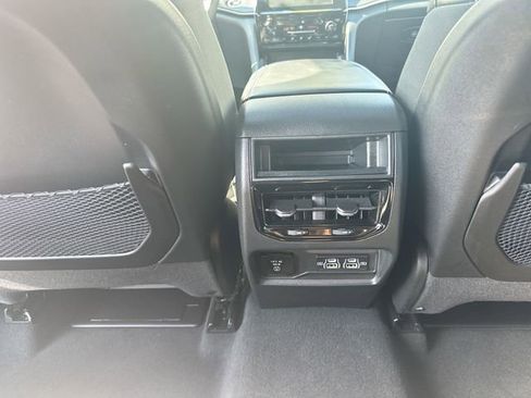 Used 2024 Jeep Grand Cherokee Altitude AWD/4WD image 22