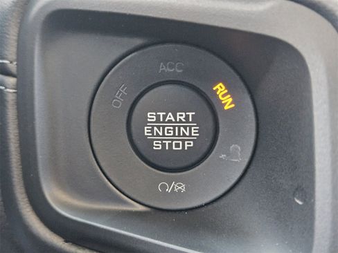 New 2025 Jeep Gladiator Rubicon w/ Convenience Group image 22