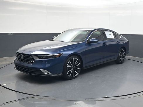 New 2026 Honda Accord Touring image 8