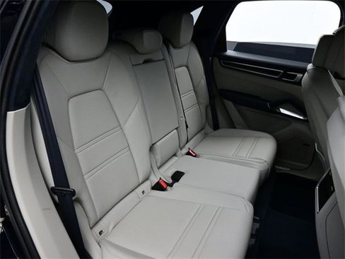 Certified 2023 Porsche Cayenne Turbo S image 17