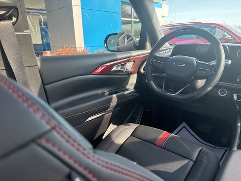 Used 2026 Chevrolet Traverse RS AWD/4WD image 15