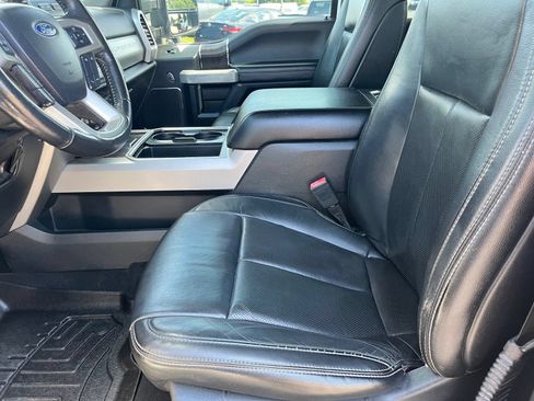 Used 2020 Ford F250 Lariat w/ Lariat Value Package AWD/4WD image 13