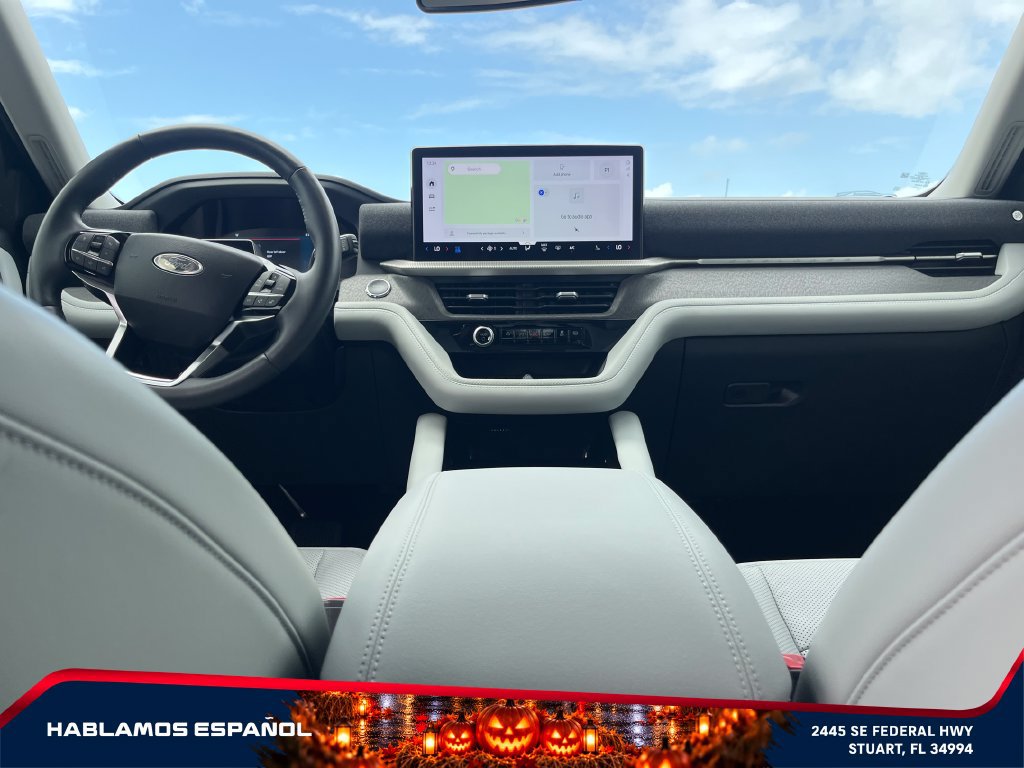Used 2025 Ford Explorer Platinum w/ Ultimate Package AWD/4WD image 15