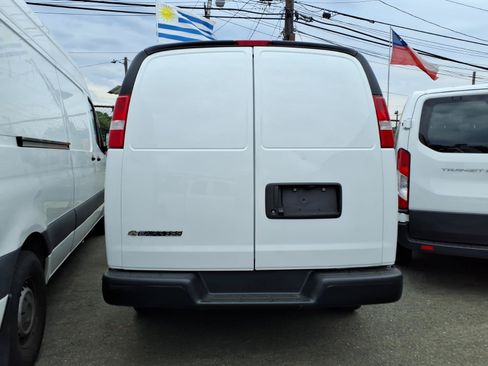 Used 2025 Chevrolet Express 2500 Extended w/ Driver Convenience Package RWD image 5