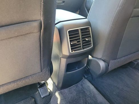 Used 2025 Kia Sportage LX image 10