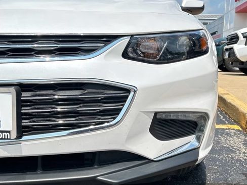 Used 2016 Chevrolet Malibu LT FWD image 3