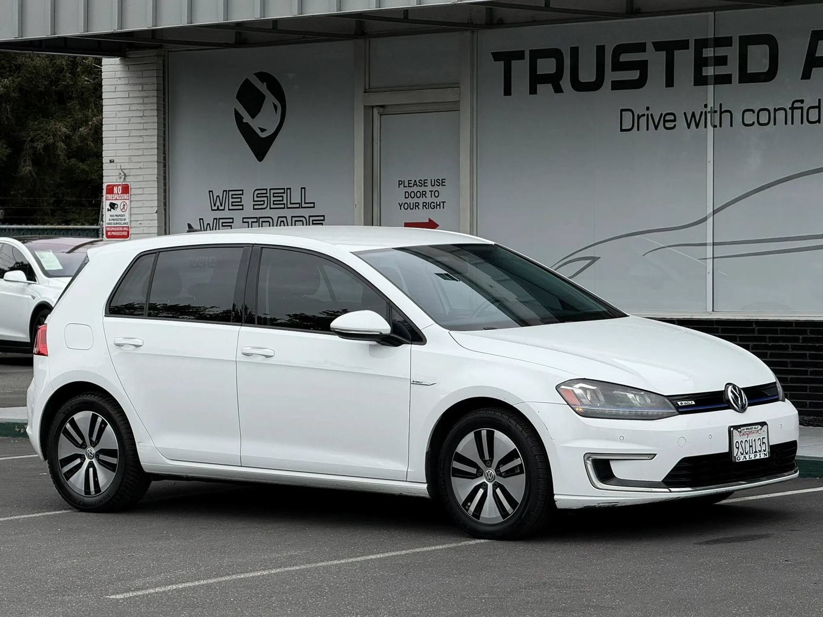Used 2015 Volkswagen e-Golf SEL Premium FWD image 8