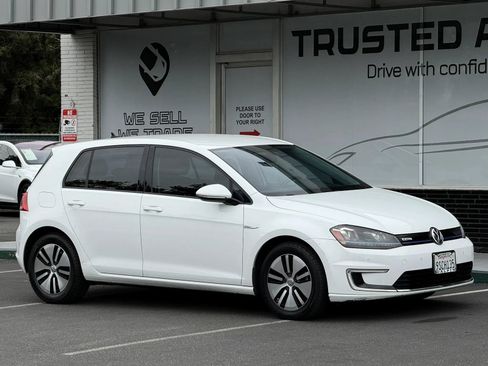 Used 2015 Volkswagen e-Golf SEL Premium FWD image 8