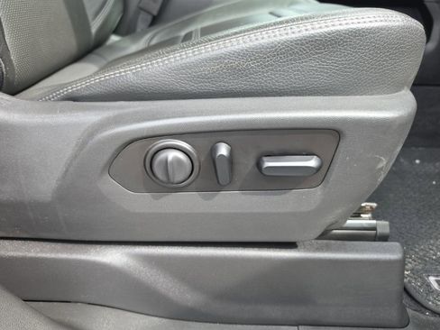 Used 2020 GMC Sierra 2500 Denali w/ Denali Ultimate Package AWD/4WD image 31