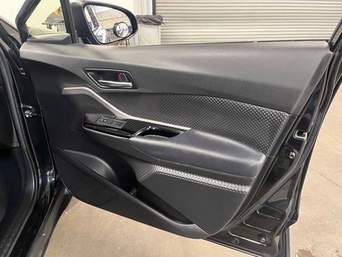 Used 2021 Toyota C-HR Nightshade image 11