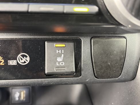 Used 2023 Toyota RAV4 XSE AWD/4WD image 24