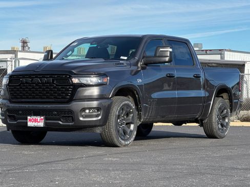 New 2026 RAM 1500 4x4 Crew Cab image 7