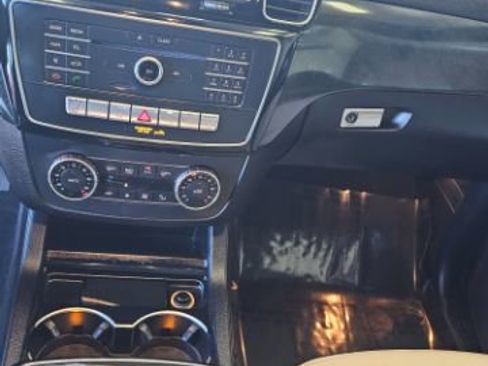 Used 2018 Mercedes-Benz GLS 450 4MATIC w/ Premium Package image 9