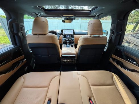 Used 2025 Lexus LX 600 4WD w/ Accessory Package (2T) image 36