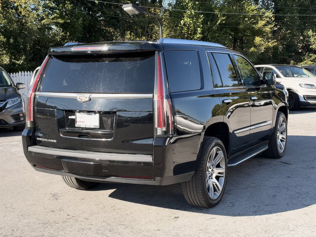 Used 2019 Cadillac Escalade Luxury AWD/4WD image 6