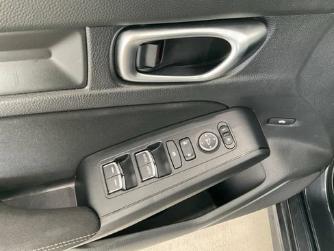 Certified 2024 Honda Civic Sport image 5