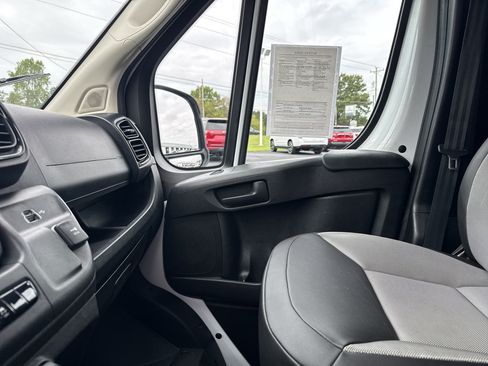 Used 2023 RAM ProMaster 2500 FWD image 14