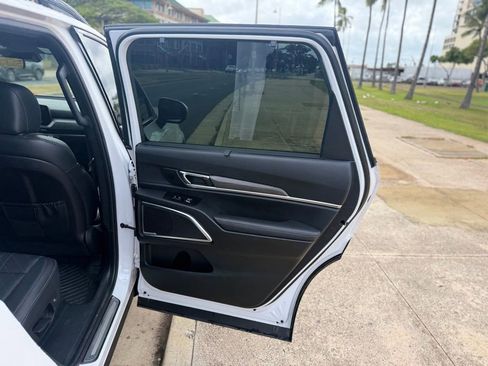 Used 2024 Kia Telluride SX Prestige X-Line AWD/4WD image 11