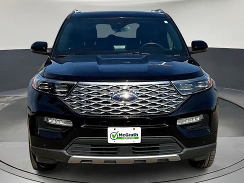 Used 2022 Ford Explorer Platinum w/ Equipment Group 601A image 2