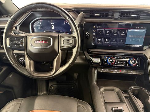 Used 2024 GMC Sierra 2500 AT4 w/ AT4 Premium Plus Package AWD/4WD image 13