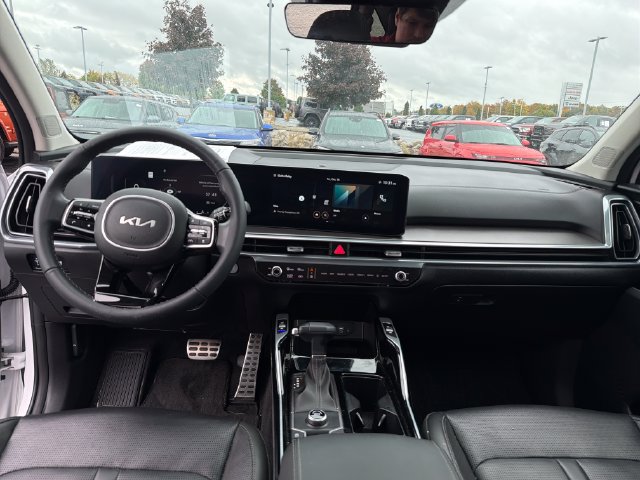 Used 2024 Kia Sorento SX FWD image 13