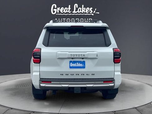 Used 2025 Toyota 4Runner Limited w/ Tow Technology Package AWD/4WD image 4
