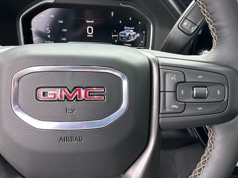 Used 2025 GMC Sierra 2500 AT4 w/ AT4 Premium Plus Package AWD/4WD image 27