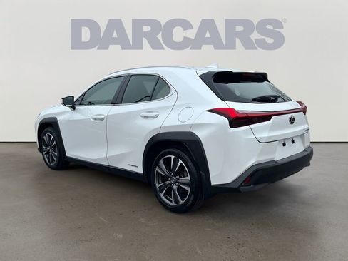 Used 2019 Lexus UX 250h image 4