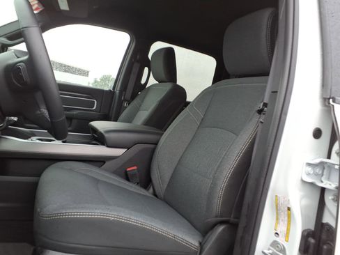 Used 2020 RAM 2500 Big Horn w/ Night Edition AWD/4WD image 12