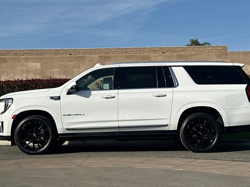Certified 2023 GMC Yukon XL Denali image 7