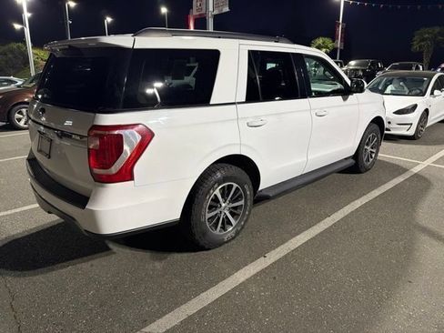 Used 2019 Ford Expedition XLT w/ Equipment Group 201A AWD/4WD image 5
