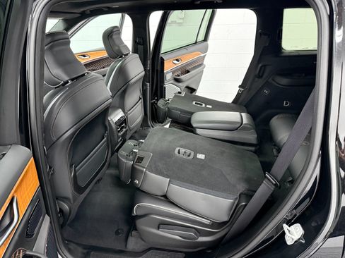 Used 2023 Jeep Grand Cherokee L Summit AWD/4WD image 21