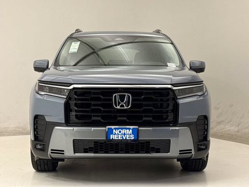 New 2026 Honda Pilot Touring image 3