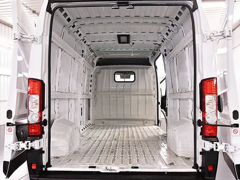 Used 2025 RAM ProMaster 3500 w/ Convenience Group FWD image 28