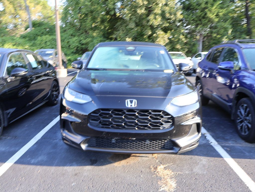 Used 2024 Honda HR-V LX image 2