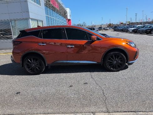 Used 2021 Nissan Murano SL w/ SL Moonroof Package image 3