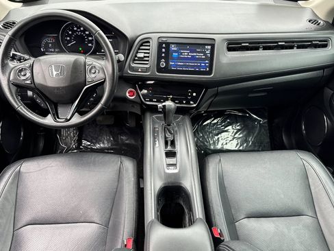 Used 2019 Honda HR-V Touring image 16